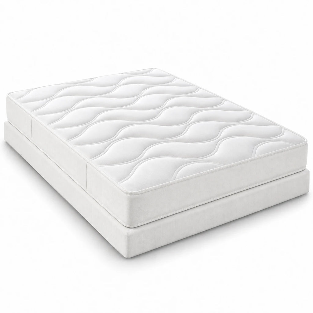 Matelas 120x190 blanc, vue trois-quarts (sommier non inclus)